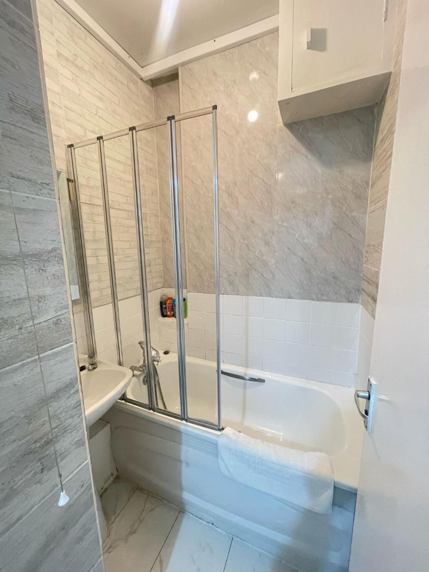 Lovely 2 Bed Flat 2 Floor Miles London Eksteriør bilde